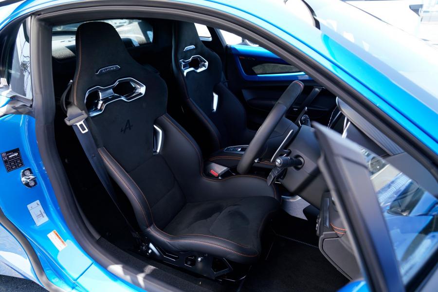 Интерьер Alpine A110S 2019 года  (JP) (фото 7 из 12)